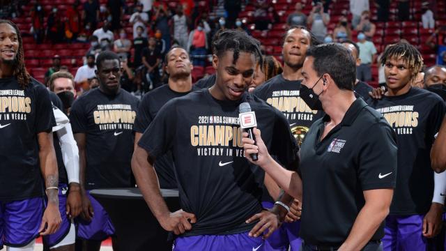 开云体育下载-小米球宛若翻版霍勒迪 沃顿人尽其才或助国王翻身